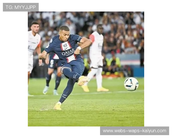 姆巴佩私下教小球员罚点球，严格却耐心获赞